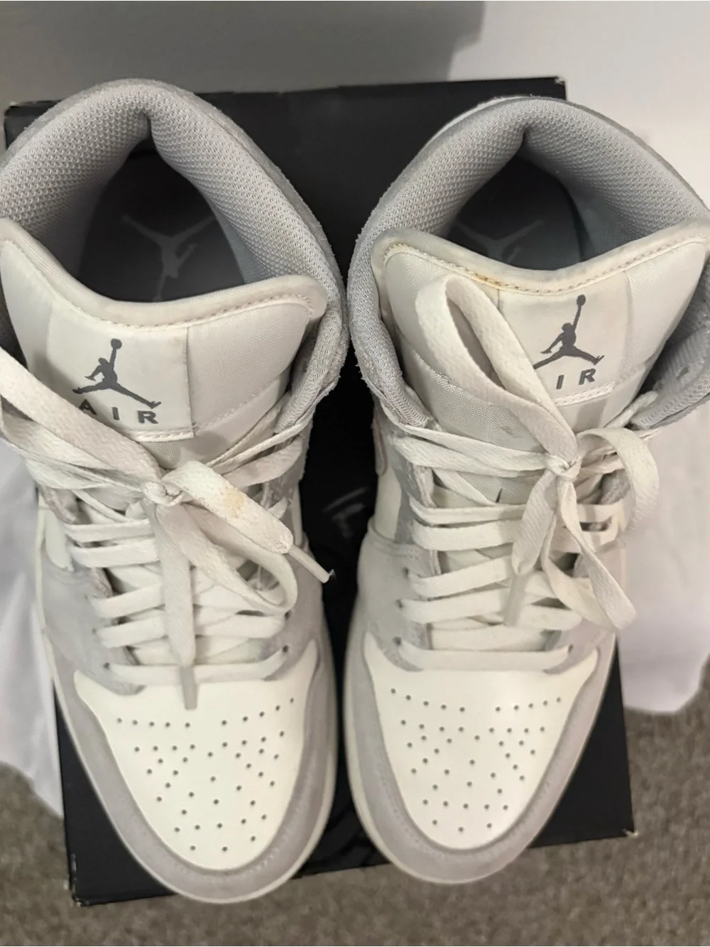 Jordan Air Men’s Jordan 1 Mid SE White & Light Gray Suede